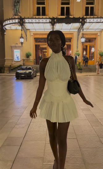 Vestido de fiesta corto elegante de gasa con cuello alto y corsé, corte A, para regreso a casa y noche GG1230