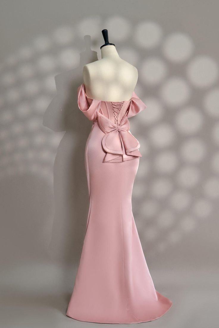 Elegante vestido de fiesta largo plisado de satén rosa con hombros descubiertos y corte sirena, vestido de noche GG1753