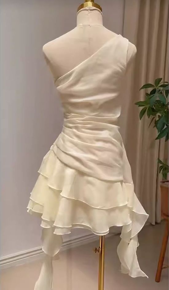 Vestido de fiesta corto elegante de gasa color marfil con un solo hombro, vestido de regreso a casa y vestido de noche GG1808