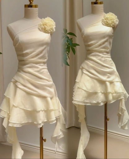 Vestido de fiesta corto elegante de gasa color marfil con un solo hombro, vestido de regreso a casa y vestido de noche GG1808
