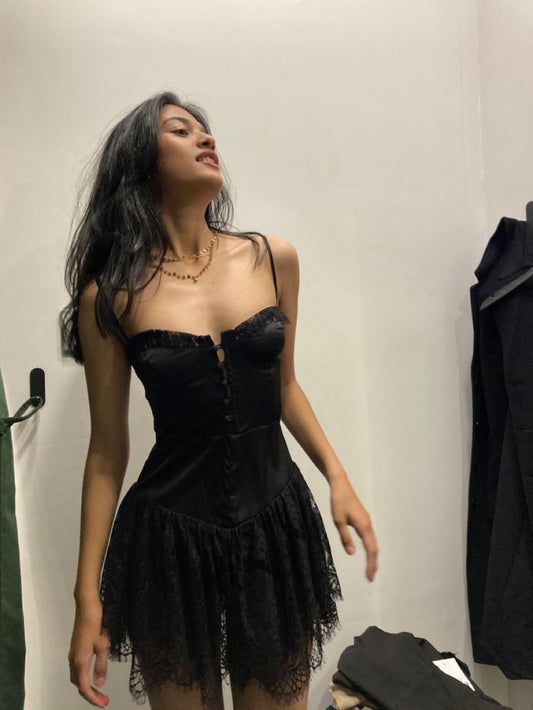 Vestido de fiesta corto sexy de satén negro con tirantes finos, corte en A, con encaje, para regreso a casa y noche GG1816