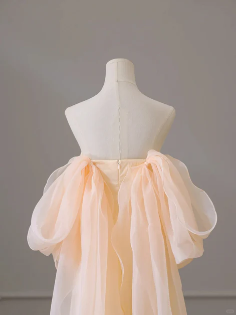 Elegante vestido formal largo de tafetán color champán con hombros descubiertos, corte A, para fiesta y noche GG193