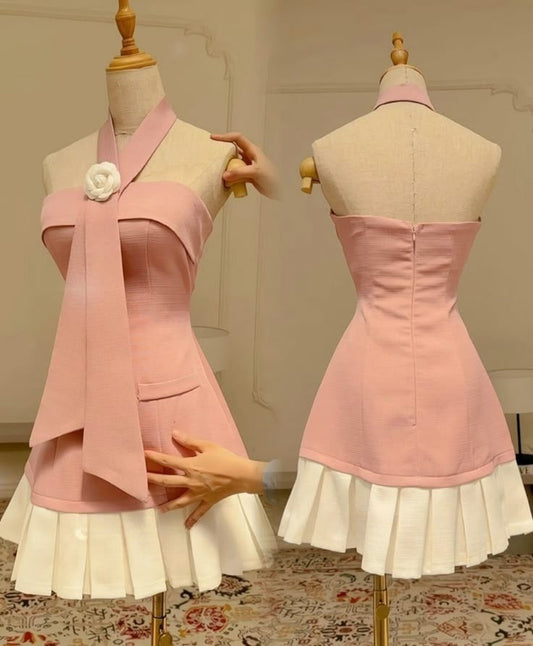 Hermoso vestido de fiesta corto de satén rosa sin tirantes con dobladillo plisado blanco, vestido de regreso a casa y vestido de noche GG1996