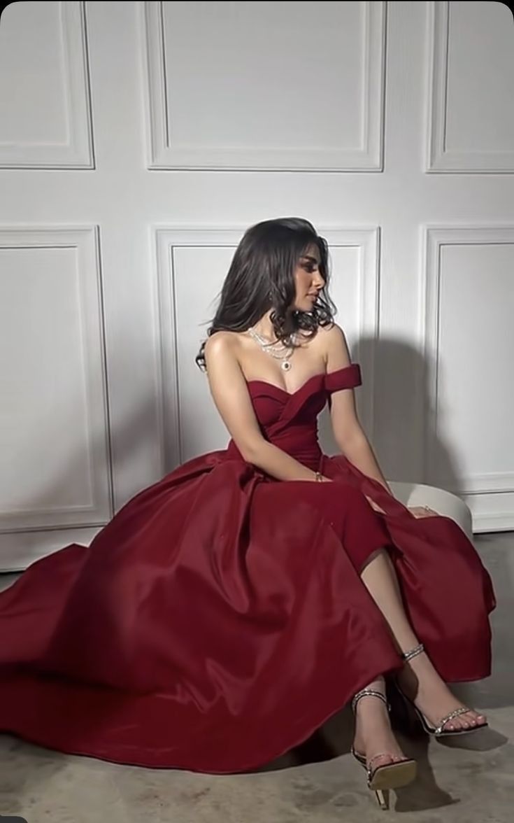 Vestido largo de satén burdeos con hombros descubiertos, corte en A, para fiesta de graduación o de noche, GG2484