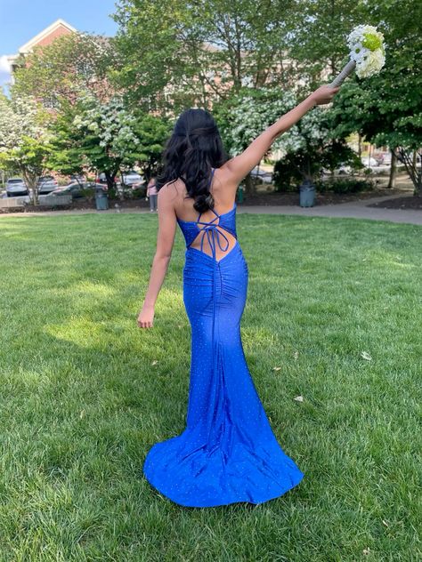 Elegante vestido de fiesta largo de sirena con tirantes finos, de satén azul rey y cuentas, para graduación, fiesta o noche GG2522