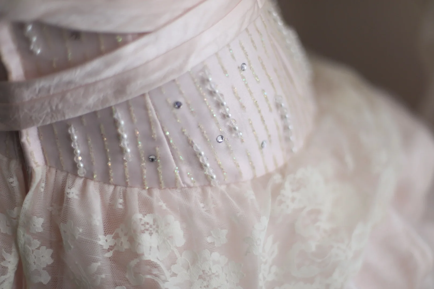 Impresionante vestido de fiesta largo sin tirantes con encaje de tul y satén, flores, para graduación, fiesta o noche GG2578