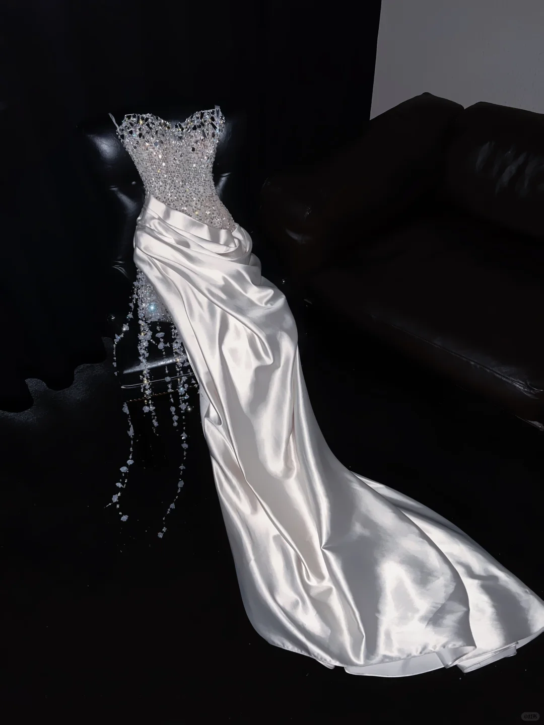 Impresionante vestido de fiesta largo de satén con cuentas y corte sirena, sin tirantes, para graduación, noche o fiesta GG2609