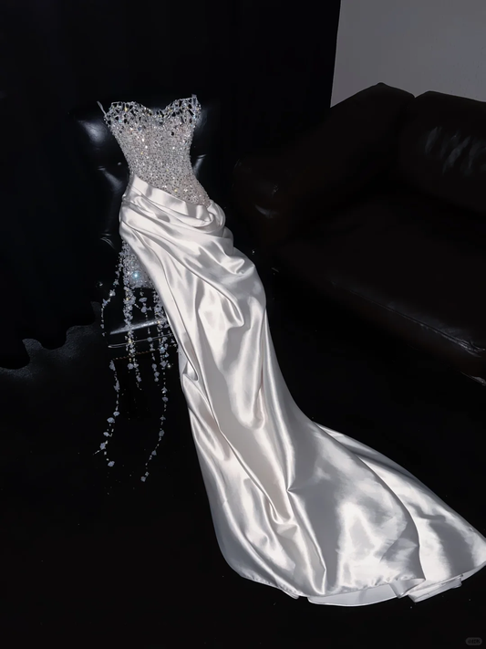 Impresionante vestido de fiesta largo de satén con cuentas y corte sirena, sin tirantes, para graduación, noche o fiesta GG2609