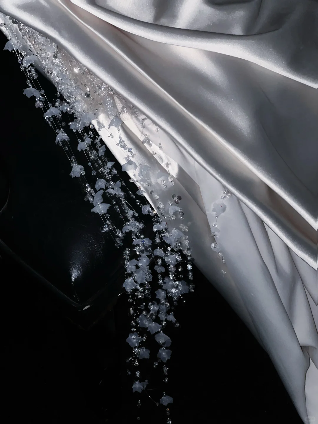 Impresionante vestido de fiesta largo de satén con cuentas y corte sirena, sin tirantes, para graduación, noche o fiesta GG2609