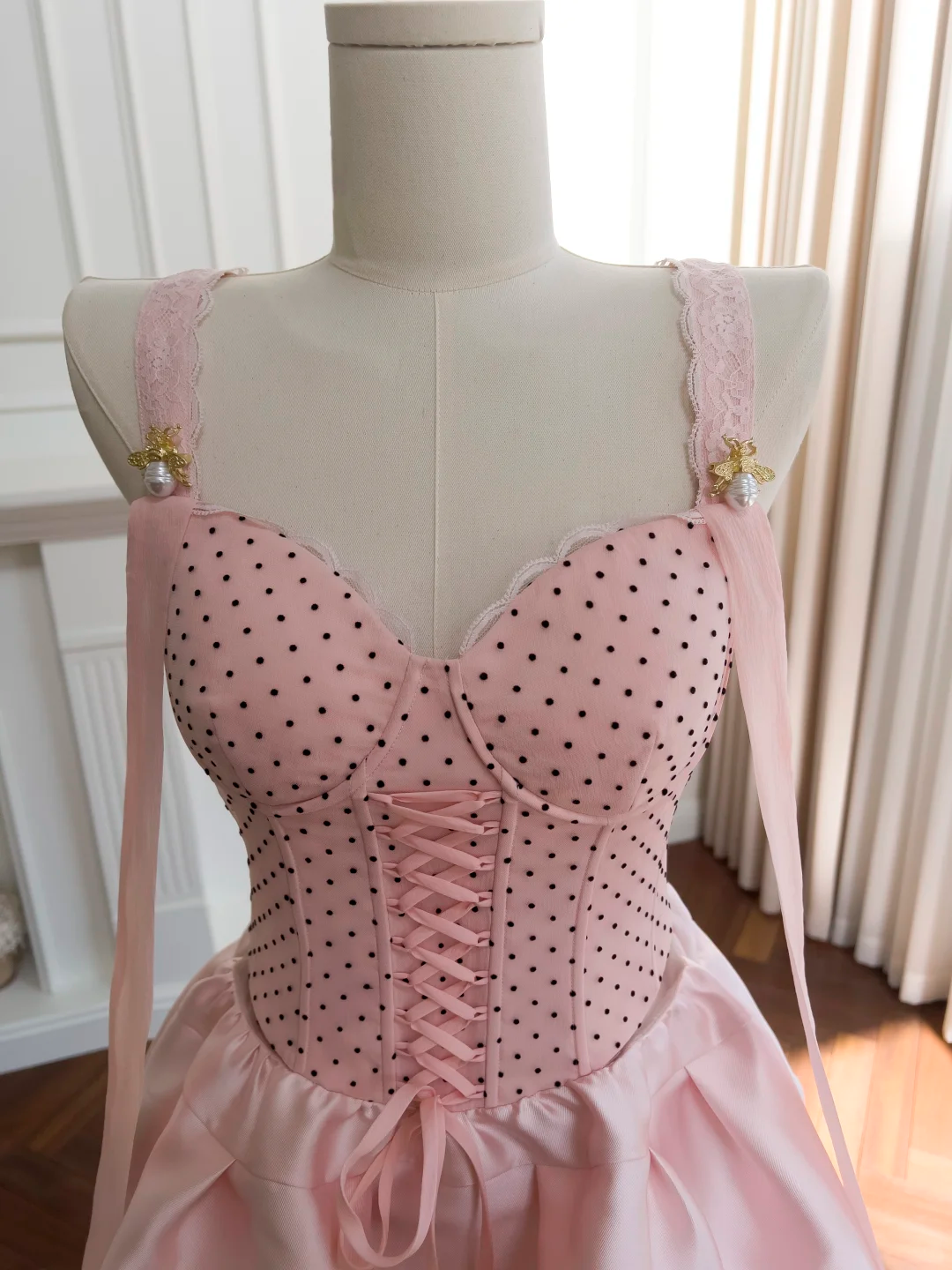 Vestido corto de satén rosa con lunares y tirantes finos, corte A, para fiesta de graduación, de cumpleaños, GG2617