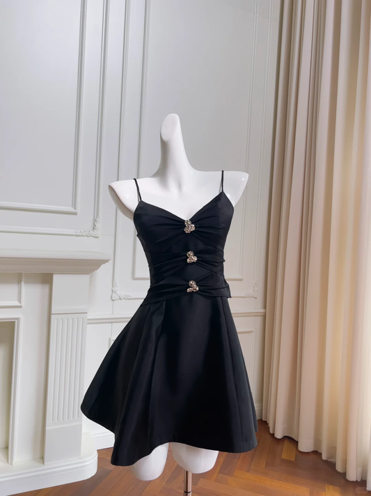 Vestido de fiesta corto negro de satén con tirantes finos, corte A y cuentas, para regreso a casa y cumpleaños GG2692