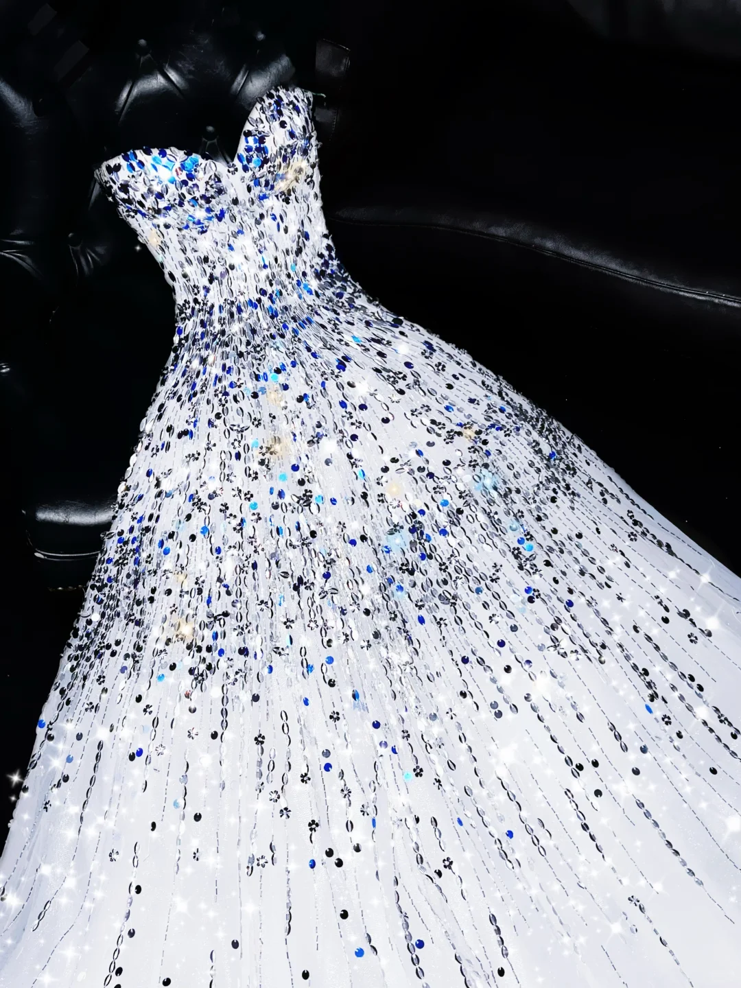 Vestido largo elegante de tul blanco con lentejuelas y tirantes finos, corte A, para fiesta o noche, GG2725