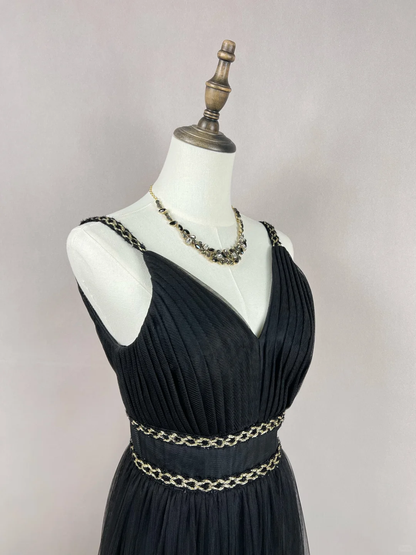 Vestido largo elegante de fiesta, de noche, con corte A y tirantes finos, de satén negro, tul y plumas, GG2729