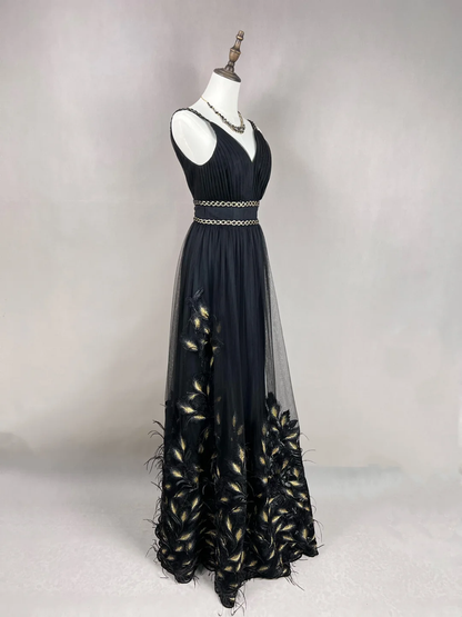 Vestido largo elegante de fiesta, de noche, con corte A y tirantes finos, de satén negro, tul y plumas, GG2729