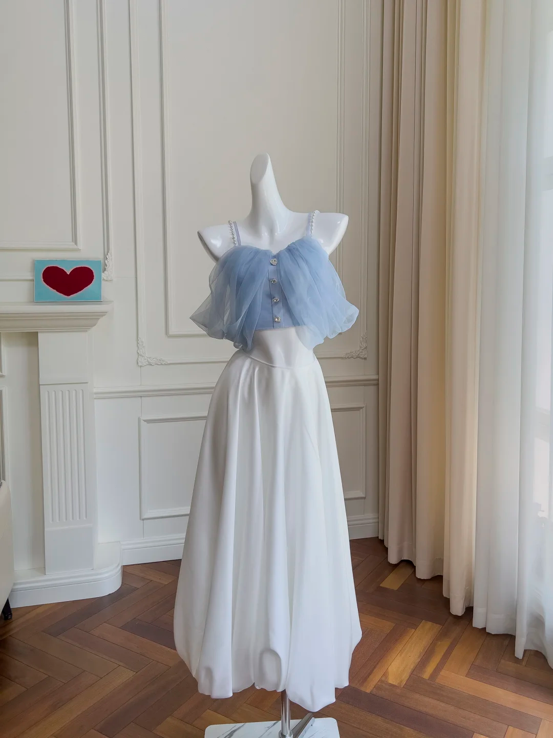 Impresionante vestido largo de fiesta, de noche y de graduación con escote en A y tirantes finos de tul satinado GG2747