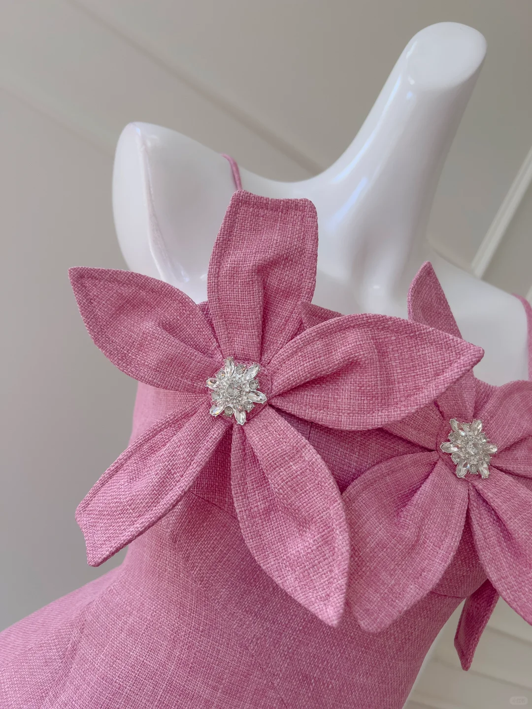 Elegante vestido de fiesta corto de satén con tirantes finos y flores, vestido de fiesta, vestido de cumpleaños GG2778