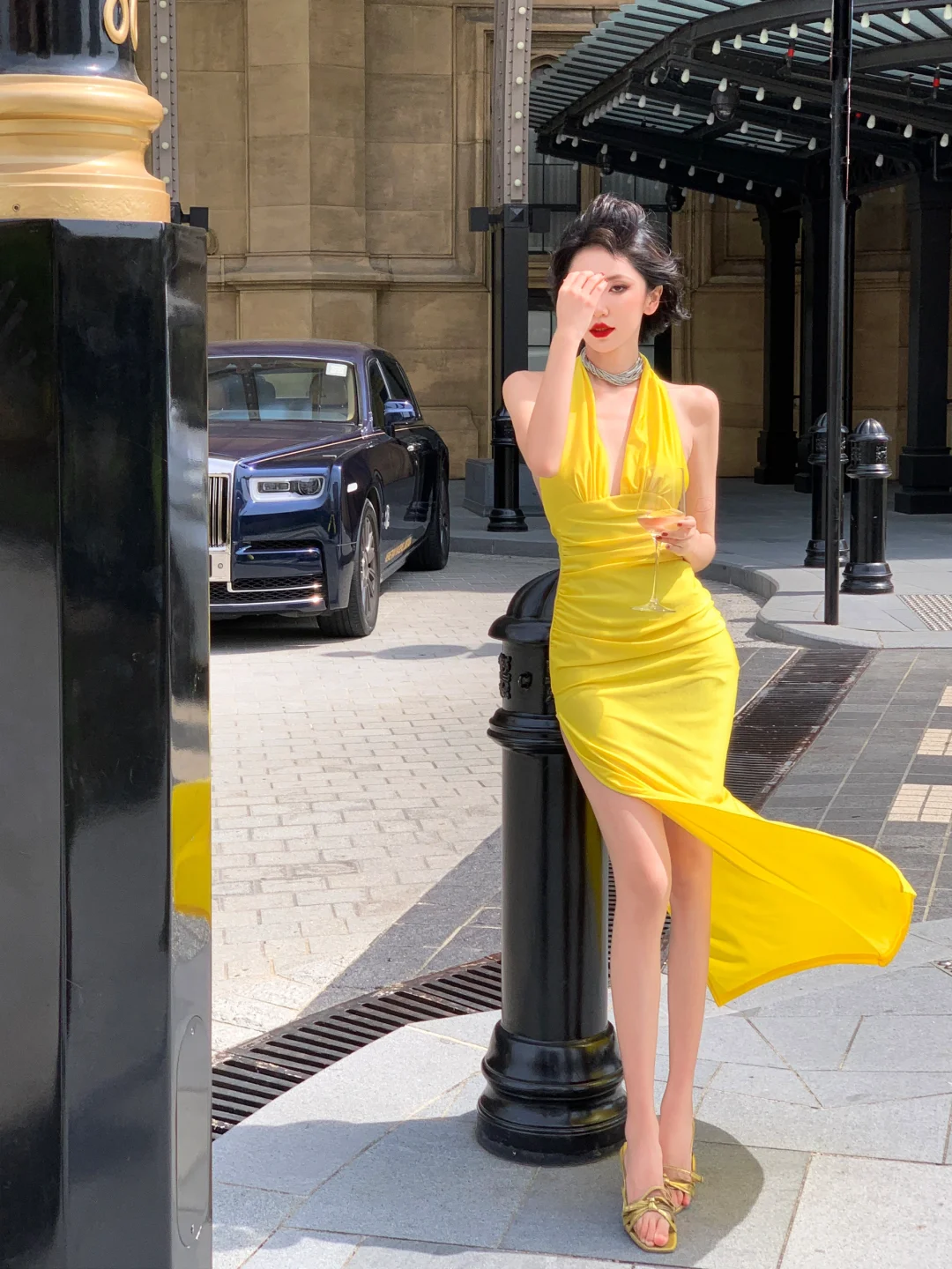 Vestido de fiesta, de noche y de fiesta, de satén amarillo, con escote halter y corte sirena, GG2792