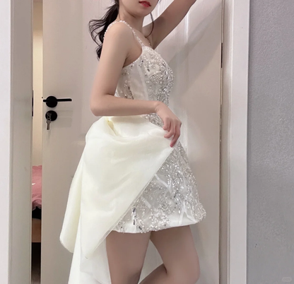Impresionante vestido de fiesta corto de satén con lentejuelas y tirantes finos, corte A, para regreso a casa y cumpleaños GG2808