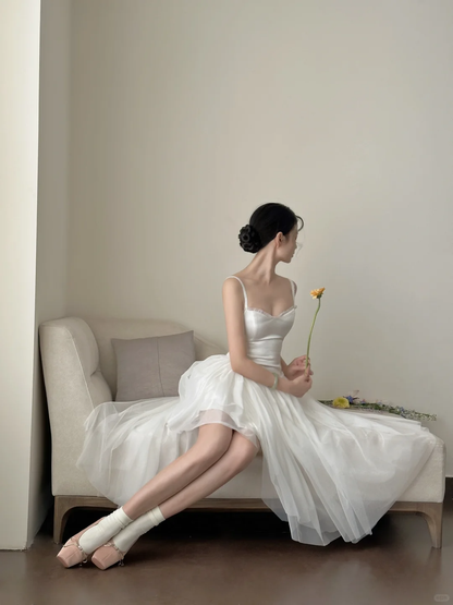 Vestido largo de satén blanco con tirantes finos, corte A, para fiesta de graduación o noche (GG2836)