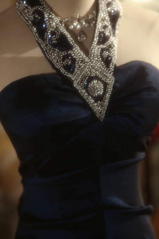 Vestido de fiesta, de noche y de satén azul marino con cuello halter y cuentas, estilo sirena, GG2879