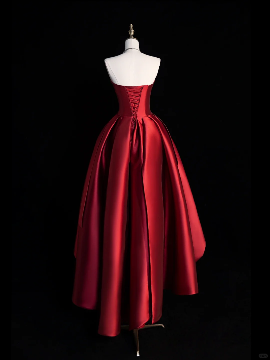 Elegante vestido de fiesta largo de satén rojo sin tirantes, corte A, para fiesta de graduación o noche GG2889