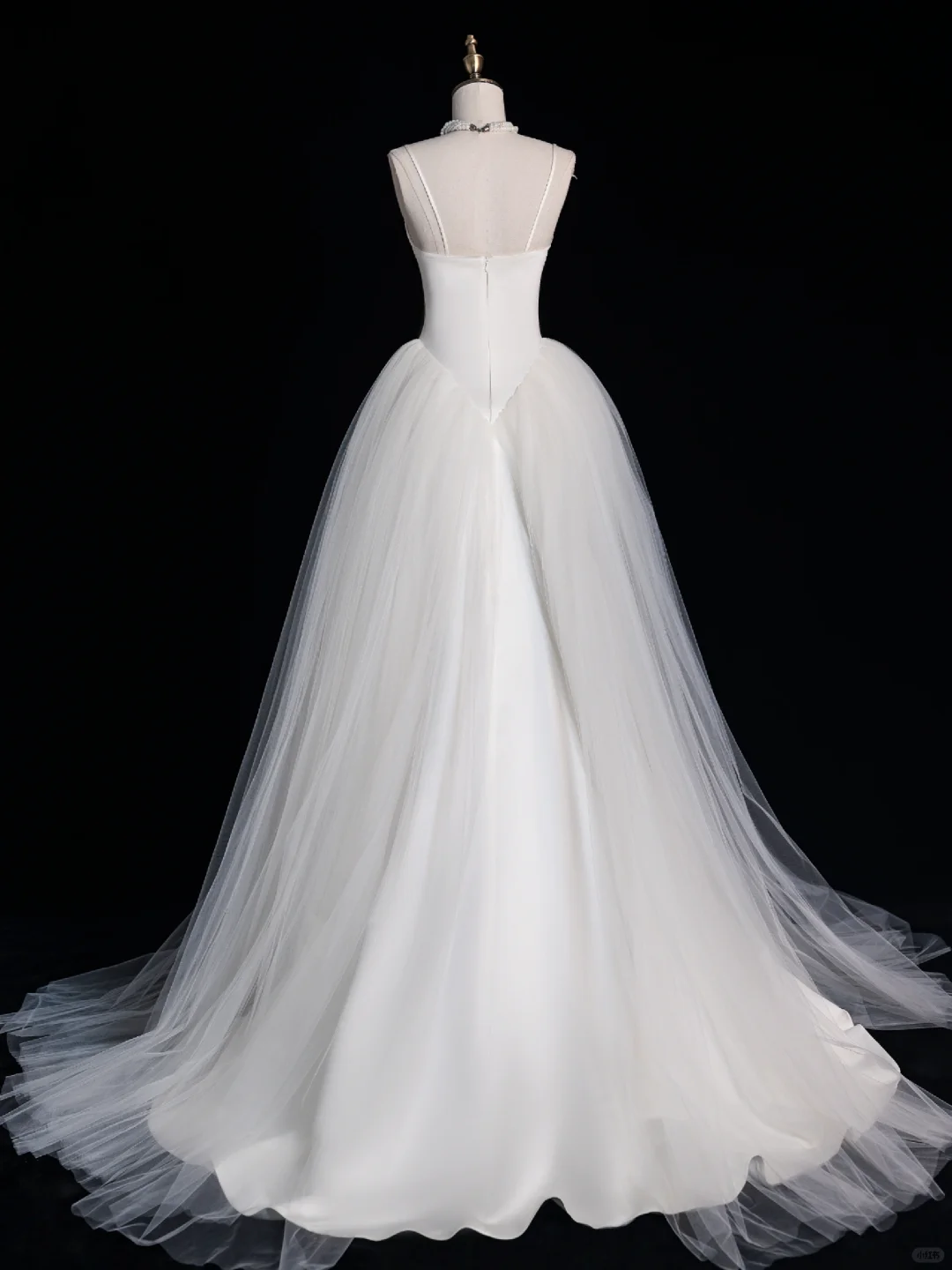 Vestido largo de satén blanco con tirantes finos, corte A, para fiesta de graduación o de noche (GG2892)