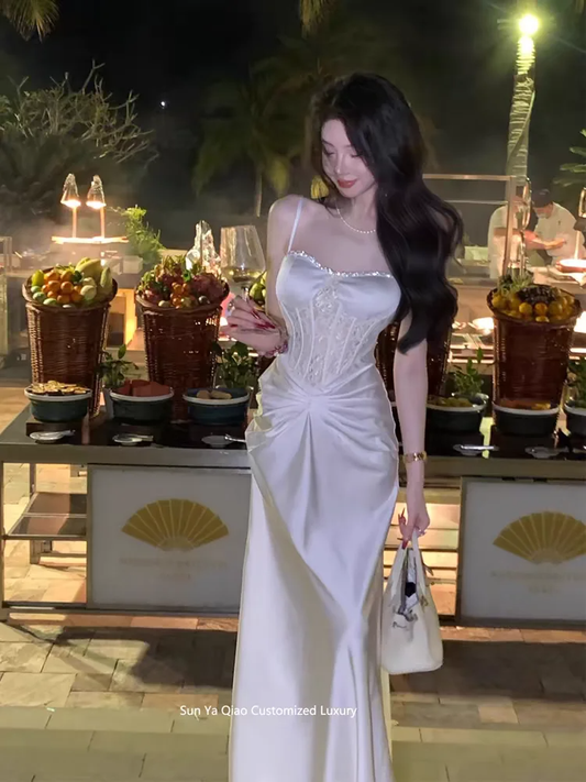 Elegante vestido de fiesta largo plisado de satén blanco con tirantes finos y corte sirena, vestido de fiesta y vestido de noche GG2921