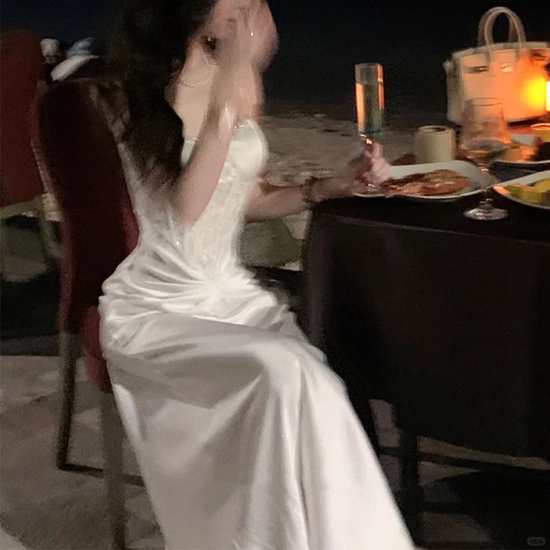 Elegante vestido de fiesta largo plisado de satén blanco con tirantes finos y corte sirena, vestido de fiesta y vestido de noche GG2921