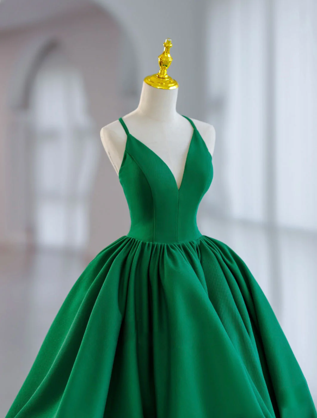 Vestido de fiesta corto de satén verde con escote en V y corte en A, vestido de fiesta, vestido de noche GG294