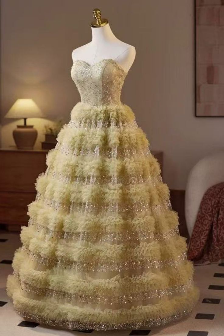 Vestido de novia largo de tul satinado con cuentas y corte princesa, sin tirantes, GG2950