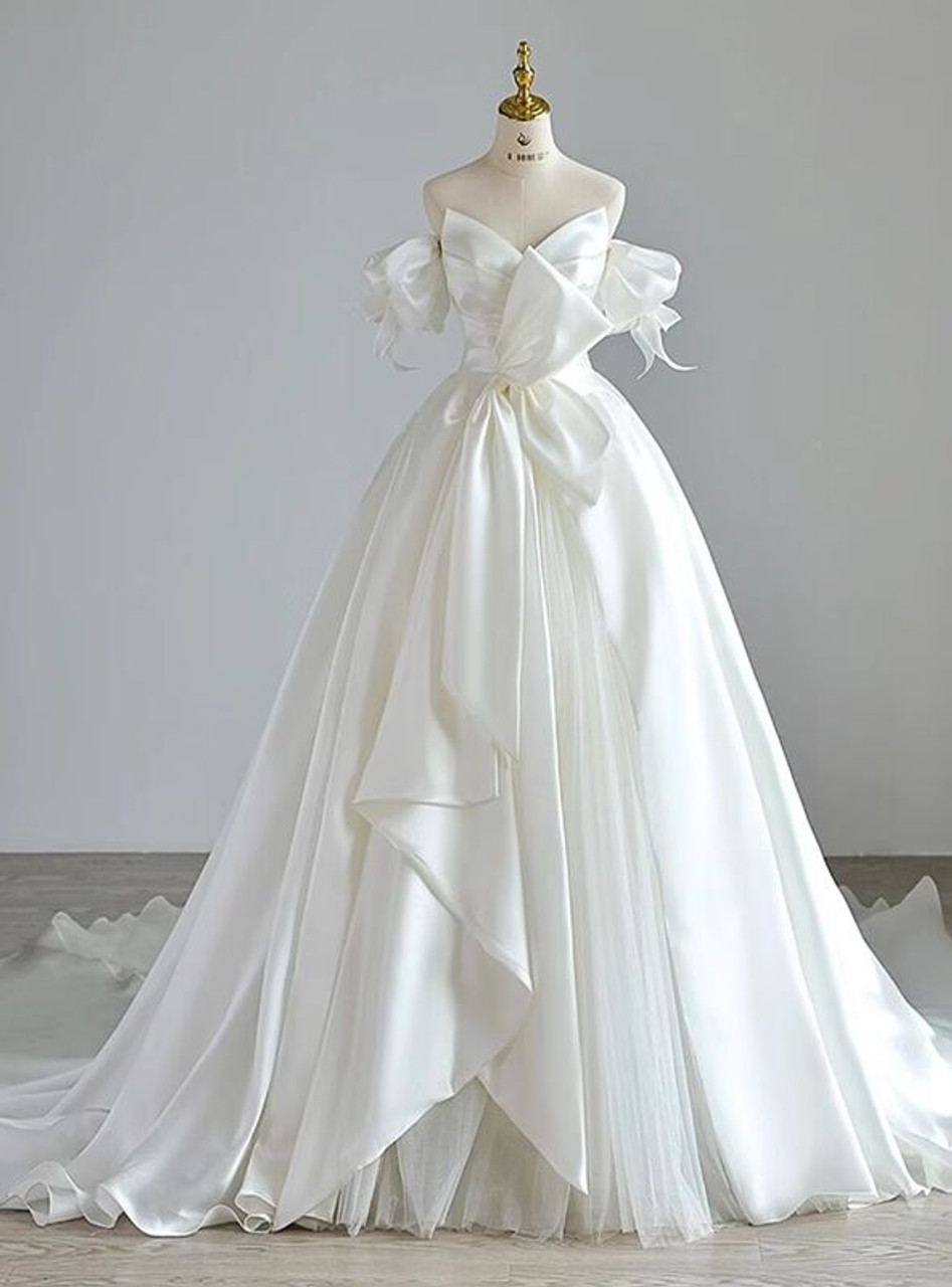 Elegante vestido de novia largo de tul satinado blanco con hombros descubiertos GG2968