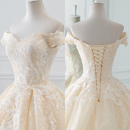 Vestido de novia largo clásico con hombros descubiertos, tul champán, apliques de encaje y cola, GG2970