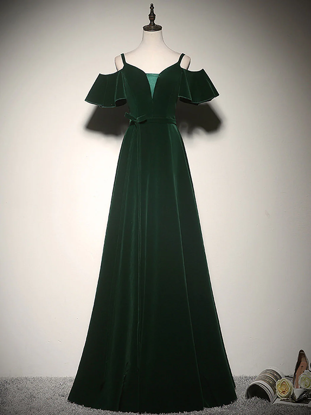 Elegante vestido de fiesta largo de terciopelo verde con hombros descubiertos y tirantes finos, vestido de noche GG297