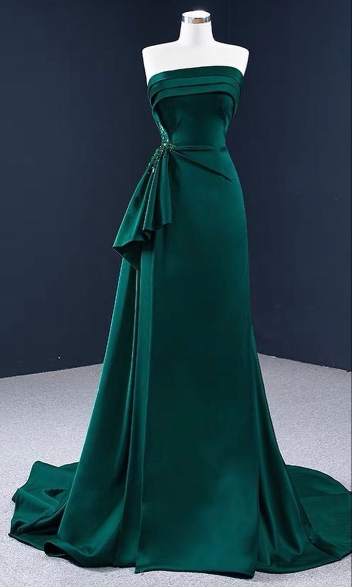 Elegante vestido de noche verde esmeralda de satén largo sin tirantes para madre de la novia, GG3061