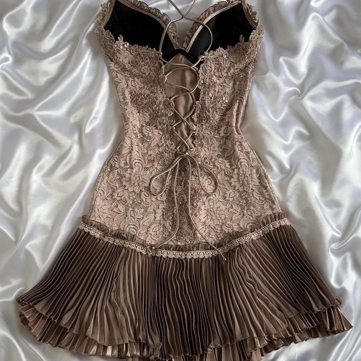 Vestido de fiesta corto de satén marrón con tirantes finos, corte en A, encaje, para regreso a casa y cumpleaños GG3069