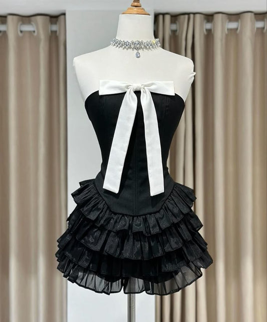 Vestido de fiesta corto de satén negro, elegante, sin tirantes, corte A, para regreso a casa y cumpleaños GG3099