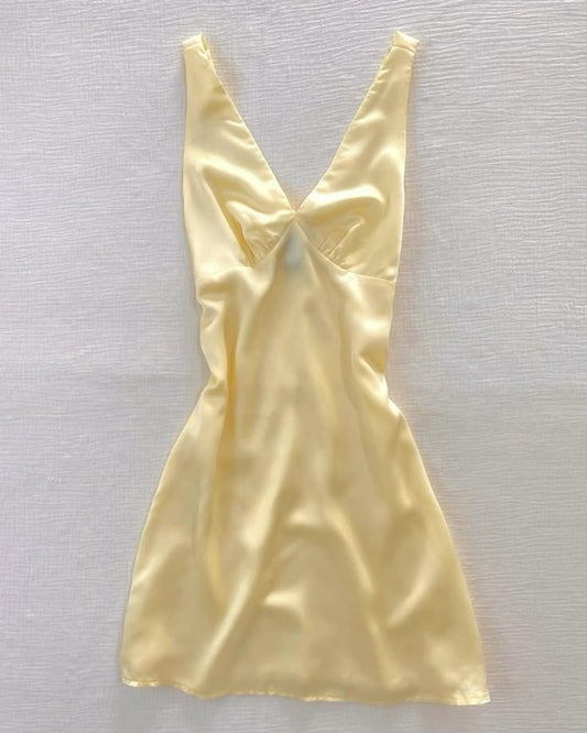 Vestido de fiesta corto de satén amarillo pastel con escote en V y corte en A, vestido de bienvenida y vestido de cumpleaños GG3166