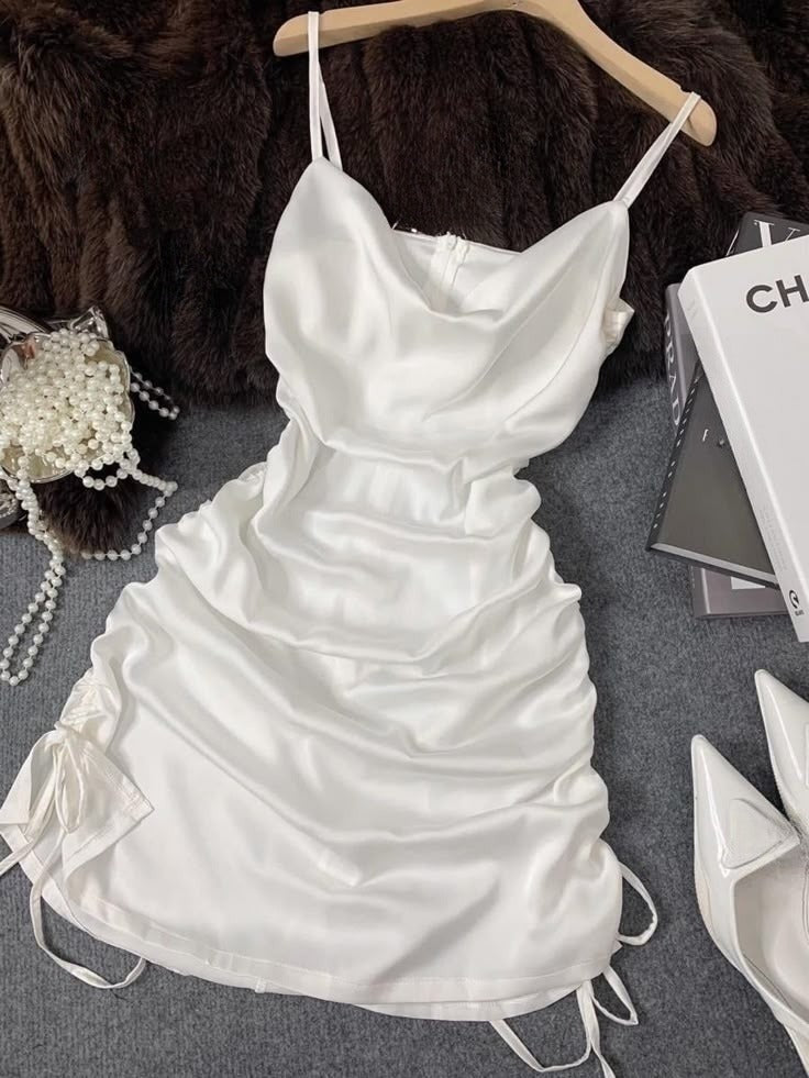 Vestido de fiesta corto de satén con tirantes finos y corte sirena blanco, vestido de bienvenida y vestido de cumpleaños GG3316