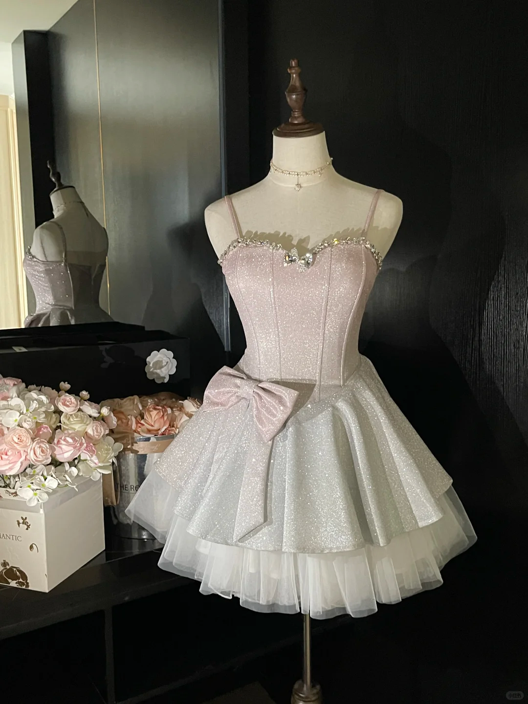 Vestido corto de satén con lentejuelas y cuentas, corte en A, brillante, con tirantes finos, para fiesta de bienvenida, para cumpleaños de verano, GG3722