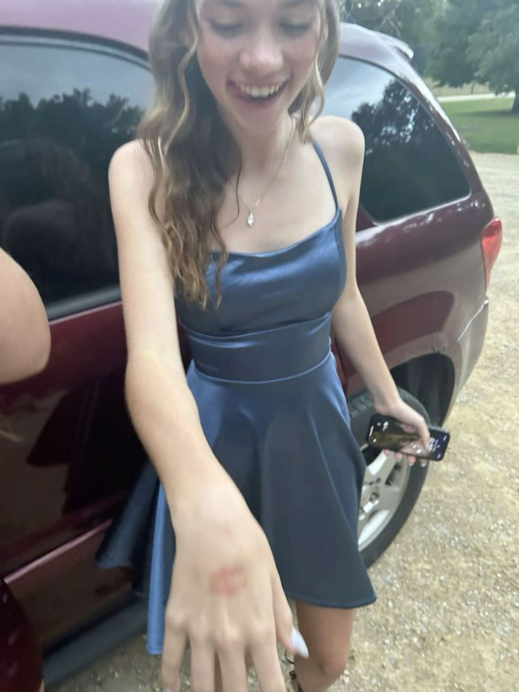 Vestido corto de satén azul marino con cuello halter y corte en A para fiesta de bienvenida, vestido de verano para 20 cumpleaños GG3765