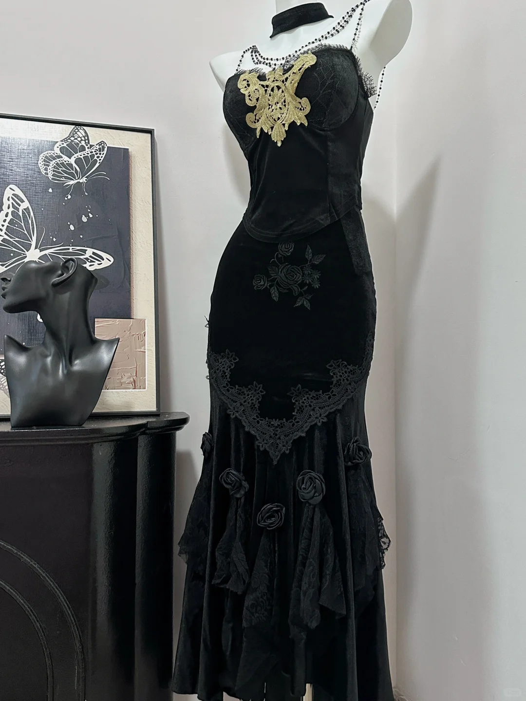 Hermoso vestido largo de sirena con tirantes finos, satén negro, apliques de cuentas, vestido de fiesta, vestido de noche GG3867