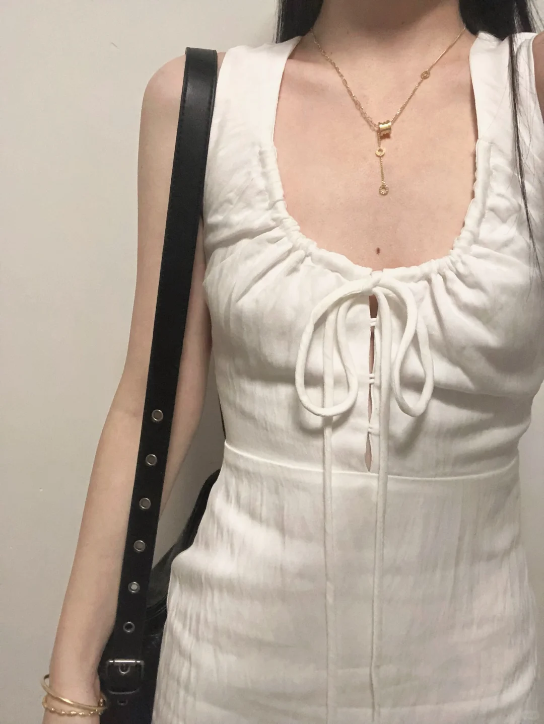Elegante vestido de fiesta corto de satén estilo sirena para celebrar 20 años en verano GG3908