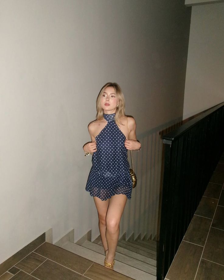 Vestido de fiesta corto de gasa con cuello halter, lunares, espalda descubierta, corte A, para celebrar 22 años, GG3916