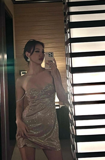 Vestido corto de satén con lentejuelas y tirantes finos, corte A y purpurina para fiesta de bienvenida, para cumpleaños número 19, GG3920