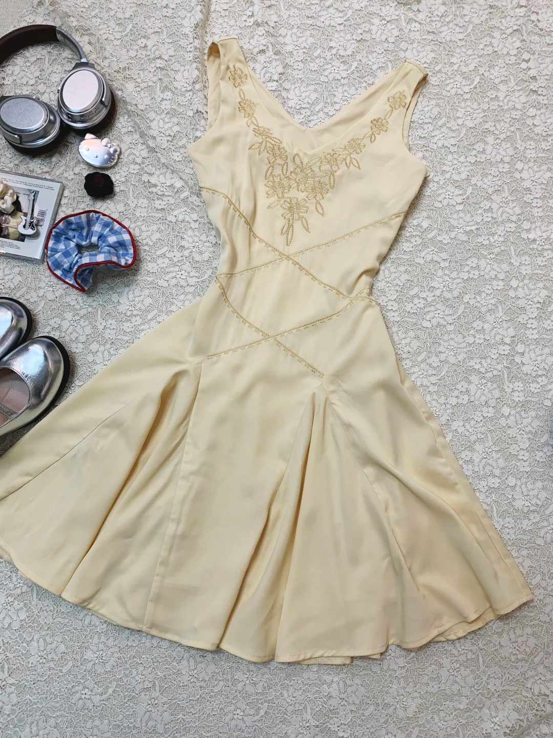 Elegante vestido corto de satén con escote en V y bordado para fiesta de bienvenida, vestido de verano para 18 cumpleaños GG4075