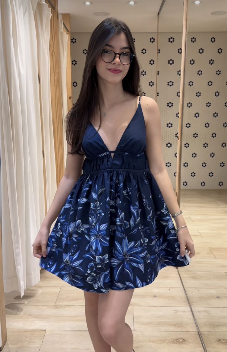 Vestido corto azul marino de satén con tirantes finos y estampado floral para fiesta de bienvenida, vestido para 20 cumpleaños de verano GG4103