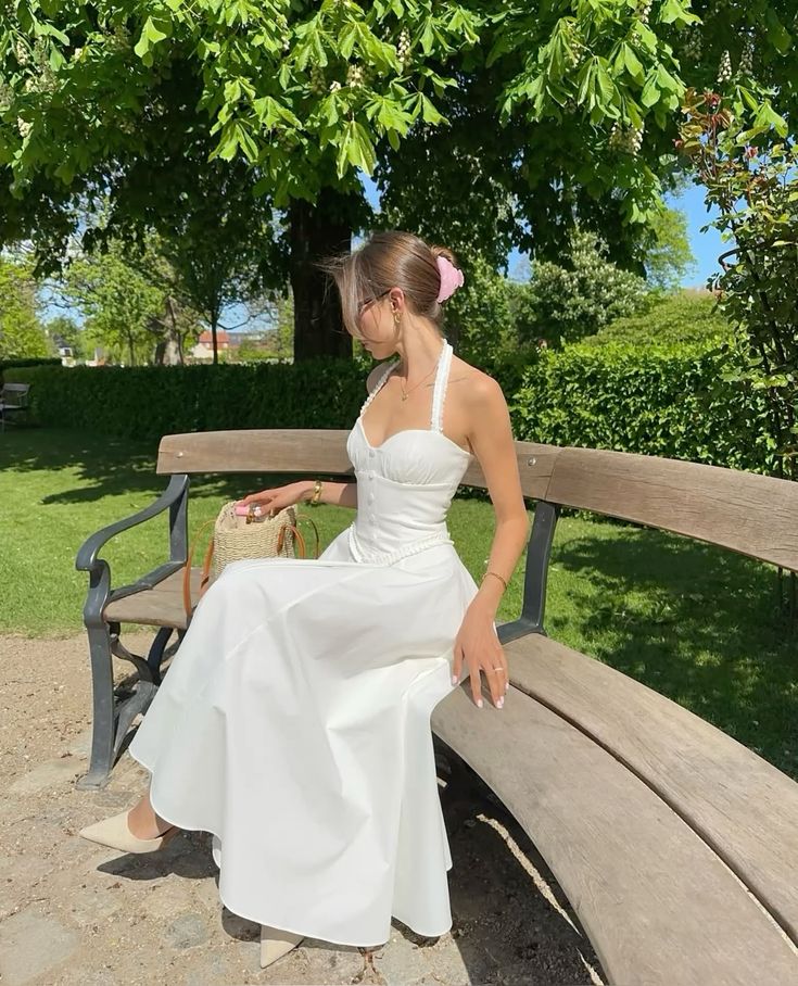Hermoso vestido blanco de satén largo con escote halter y corte en A, para fiesta de graduación o noche formal GG4134