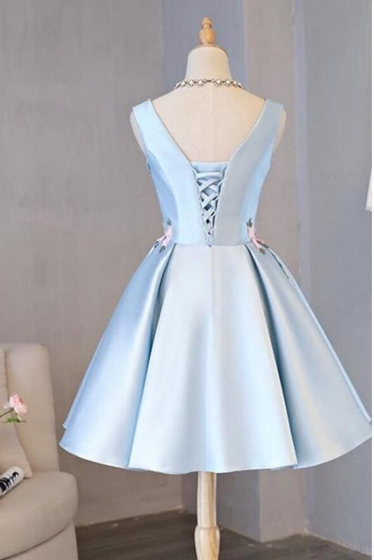 Vestido de fiesta corto de satén azul claro, sin mangas, corte A, con apliques, para regreso a casa y noche, GG510