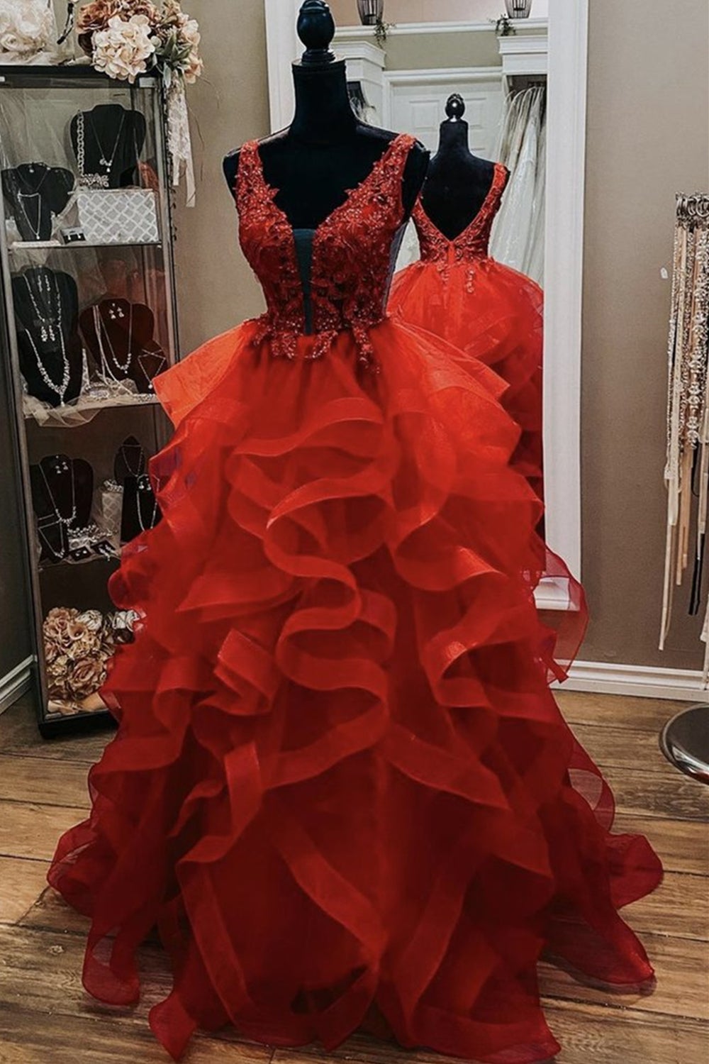Hermoso vestido de fiesta largo de encaje rojo con escote en V y espalda abierta, vestido de noche formal, vestido de fiesta rojo tipo gala.