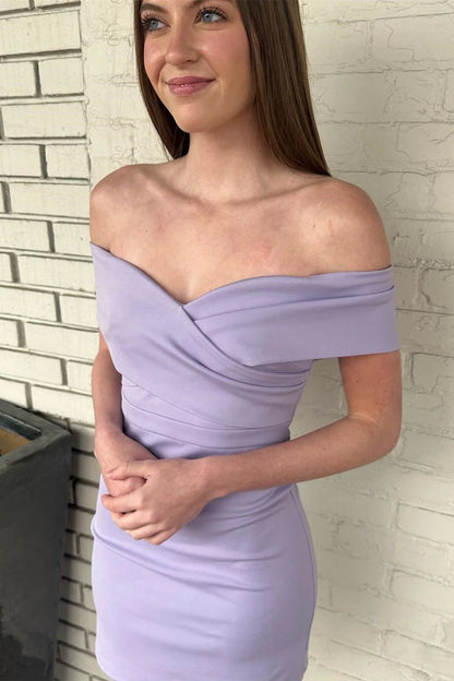 Vestidos de fiesta ajustados con hombros descubiertos de color lila cortos